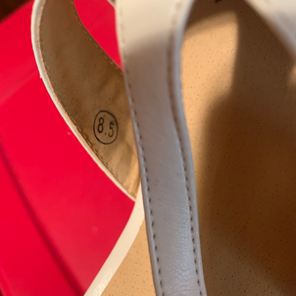White Miss Me Wedges - Picture 3 of 4